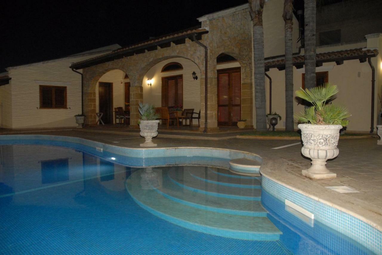 Suite Margarita Mazara del Vallo Exterior foto